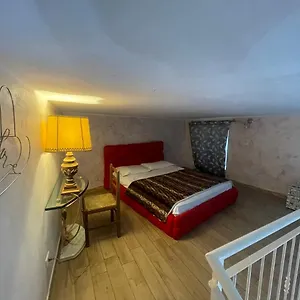 https://da-walter-2-holiday-home-in-the-centre.taorminaitalyhotels.com