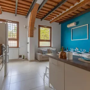 https://colonica-san-cresci-alle-porte-di-firenze-6-pax-free-parking.it-tuscanyhotel.com